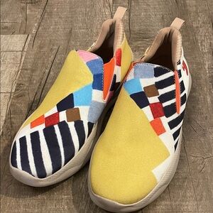 UIN Multicolor Geometric Slip-On Shoes